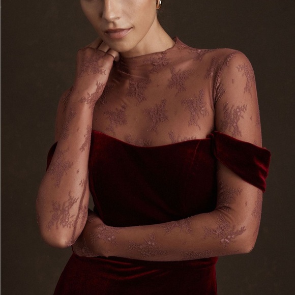 Jenny Yoo Issa Off-The-Shoulder Stretch Velvet Column Gown | SOLD OUT | size 8 - Picture 3 of 7